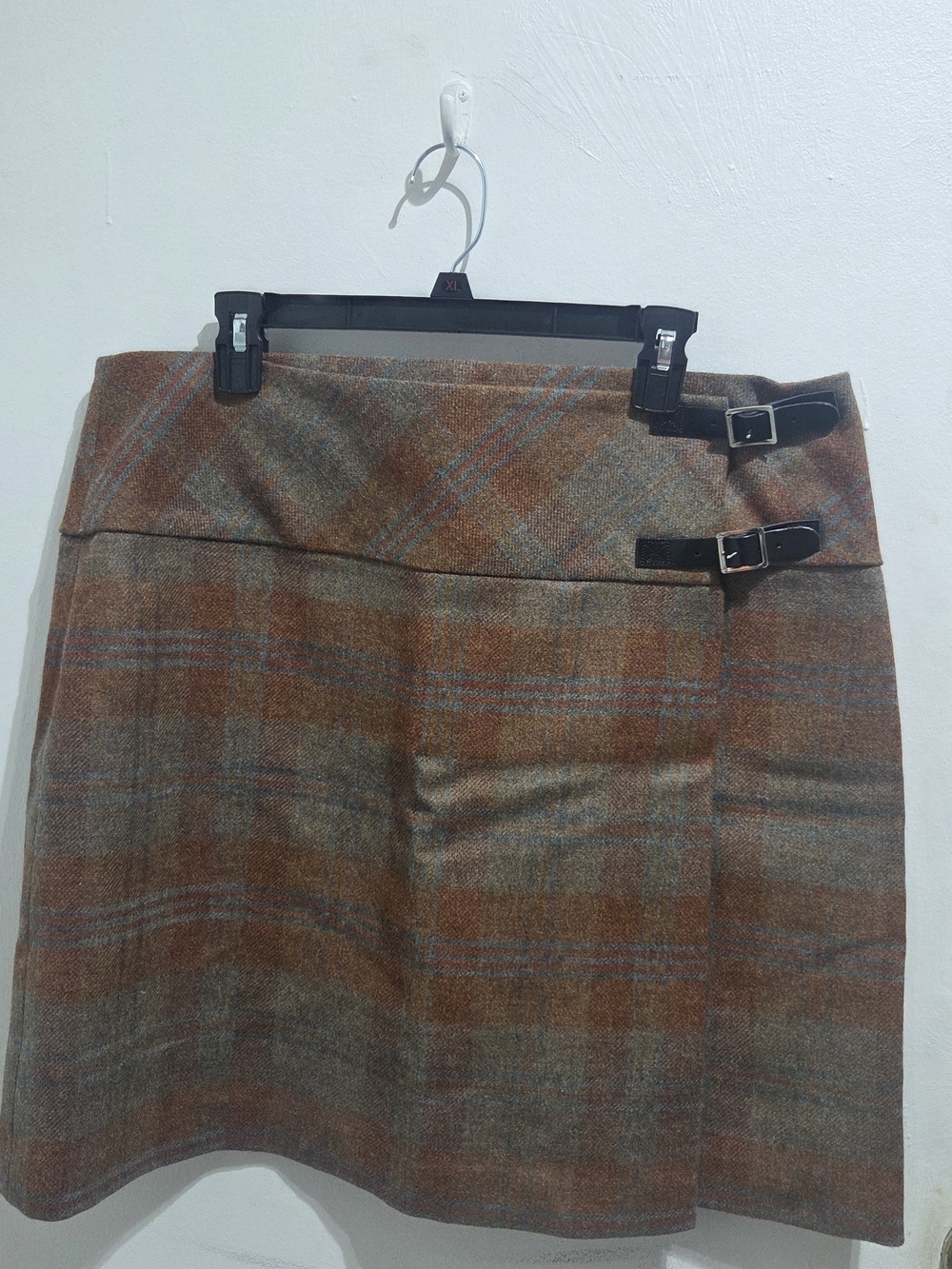 Brown plaid skirt Celtic & Co